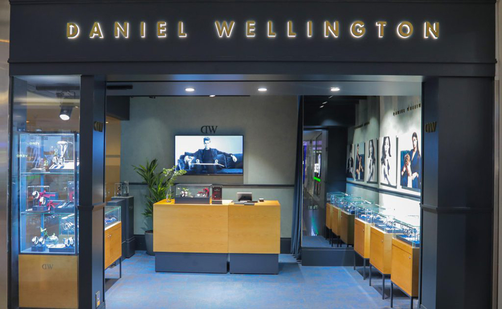 Daniel Wellington - Eyewear & Watches - Infinti Mall Malad.