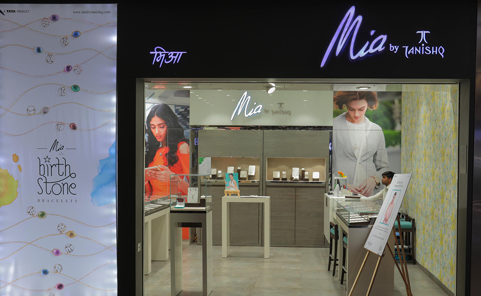 Mia by Tanishq - Best shopping malls in Mumbai - Infinti Mall Malad.