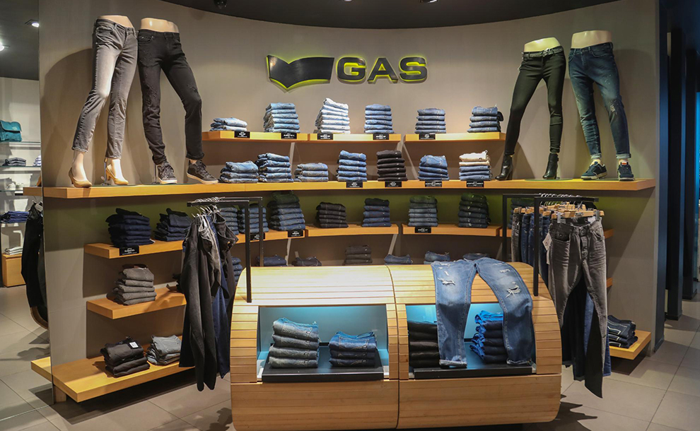 Gas jeans shop showroom near me