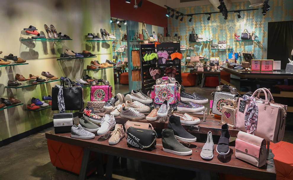 Steve Madden, Malad Foot Wear Infiniti Mall Shopping Mall in Mumbai