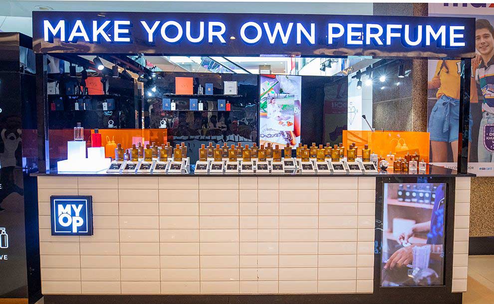 Tommy Hilfiger (Infiniti Mall) in Malad West,Mumbai - Best Perfume