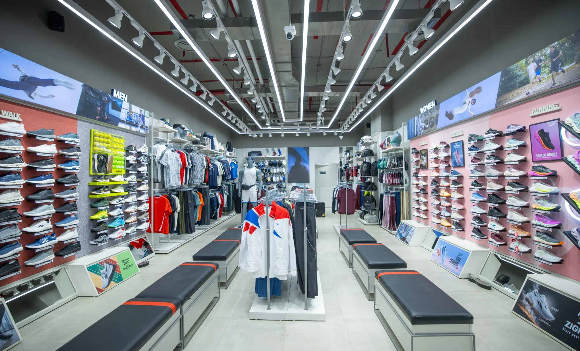 Reebok_Interior